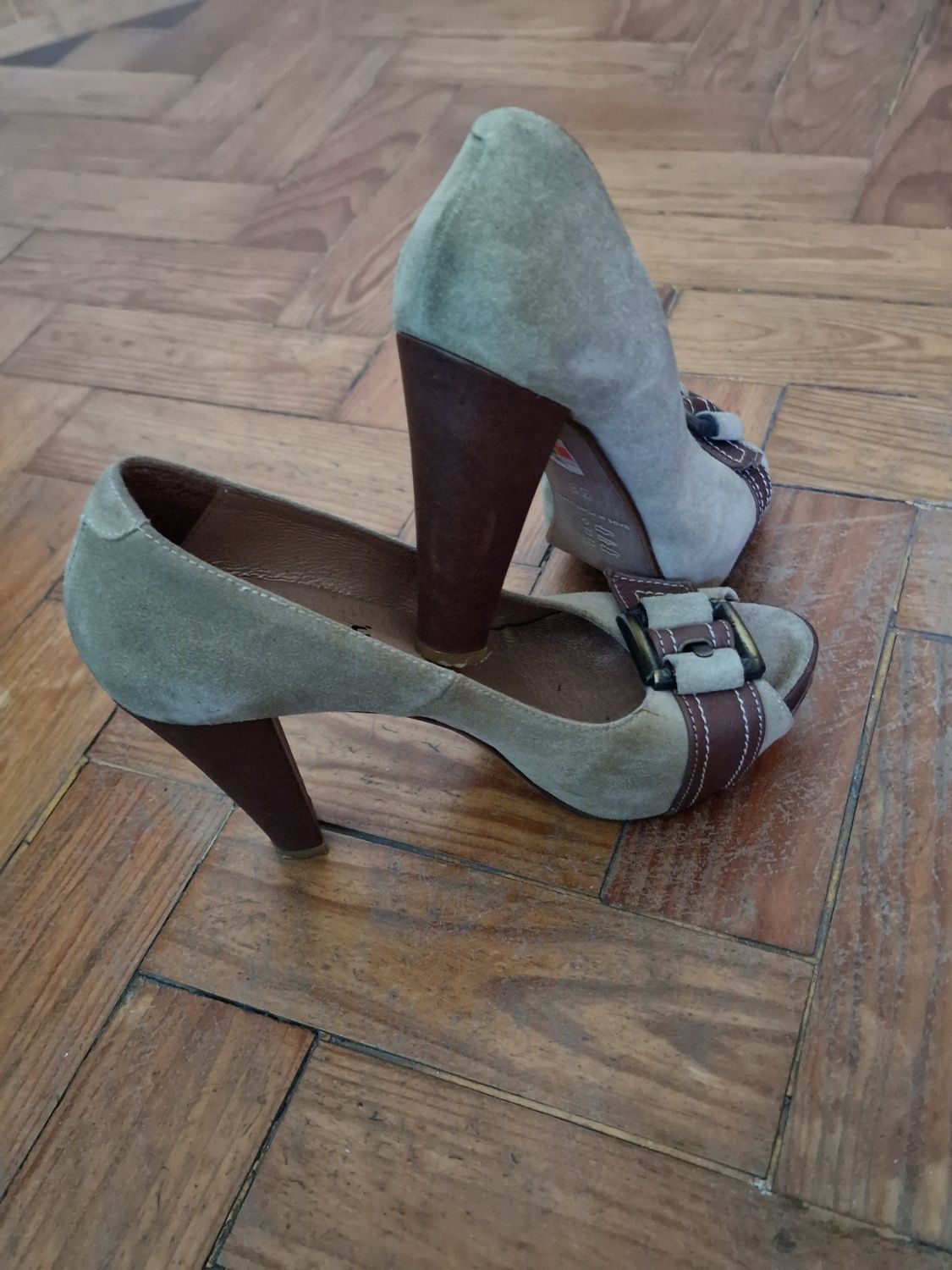 Baixa de preço - Sapatos femininos