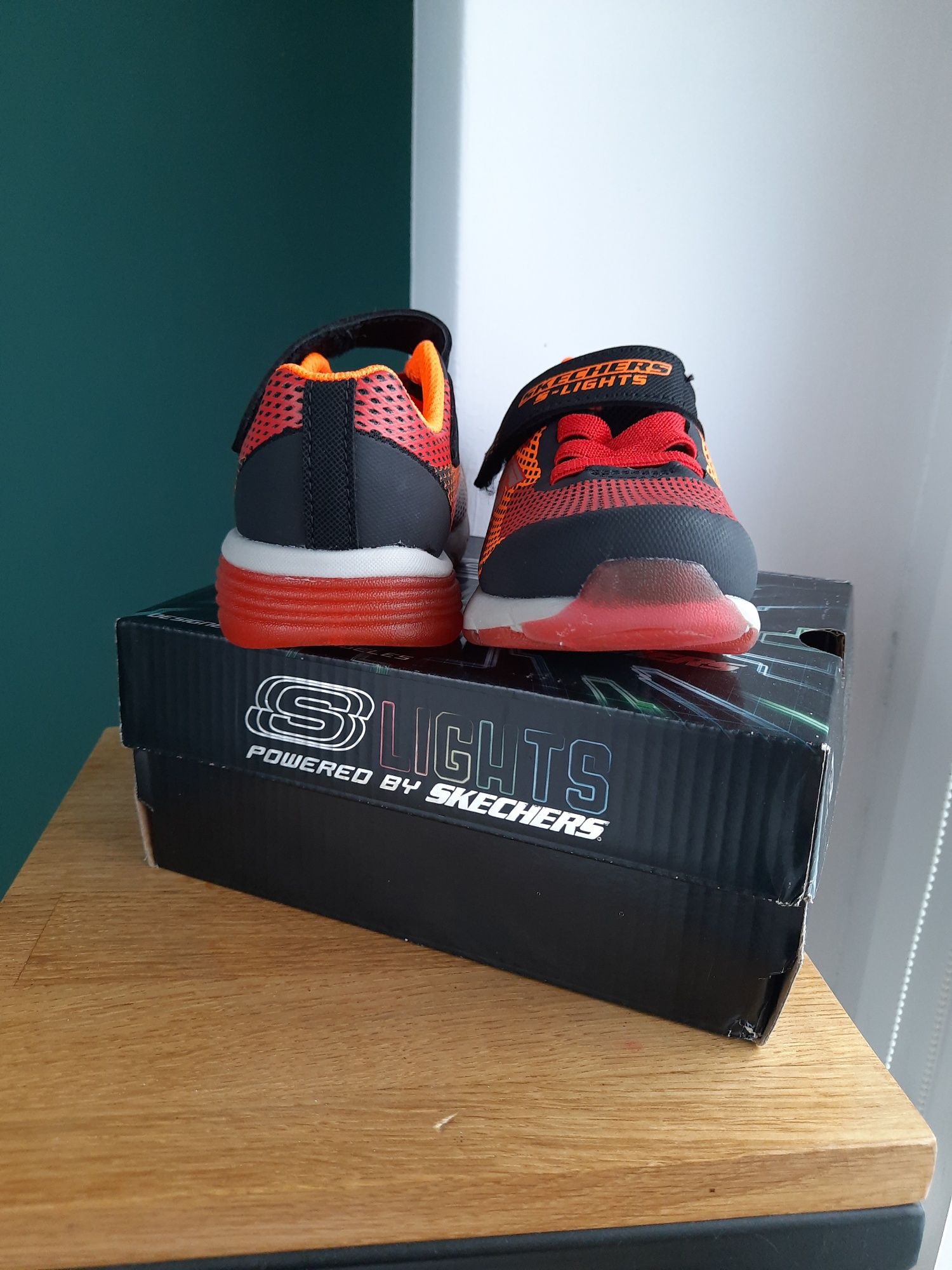 Buty trekking adidasy sportowe sneakersy 24 skechers light świecące po