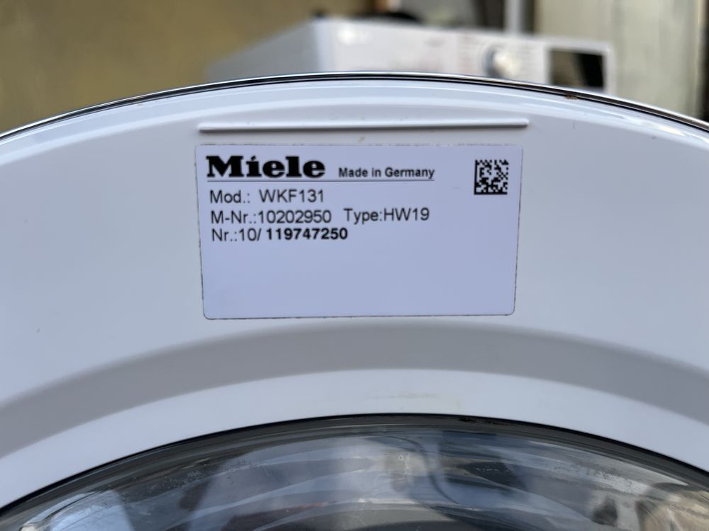 Пральна машина Miele WKF131