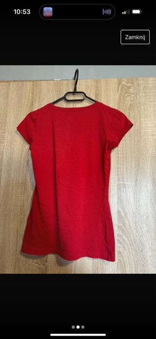czerwona koszulka