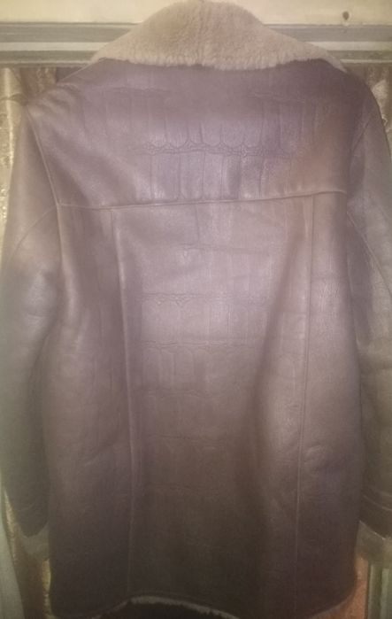 Дубленка кожаная с натуральным мехом.