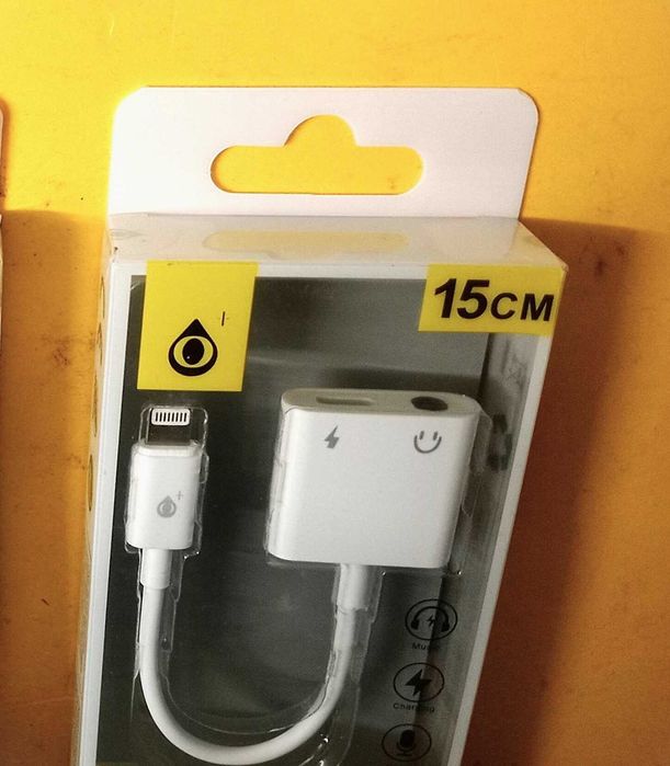 Cabo 2 em 1 carga e áudio Iphone 7, 8, X jack 3.5 mm