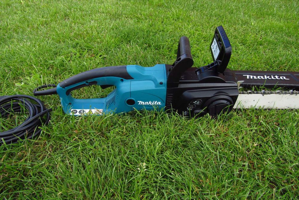 Makita UC4551A Elektryczna pilarka łańcuchowa 2000W