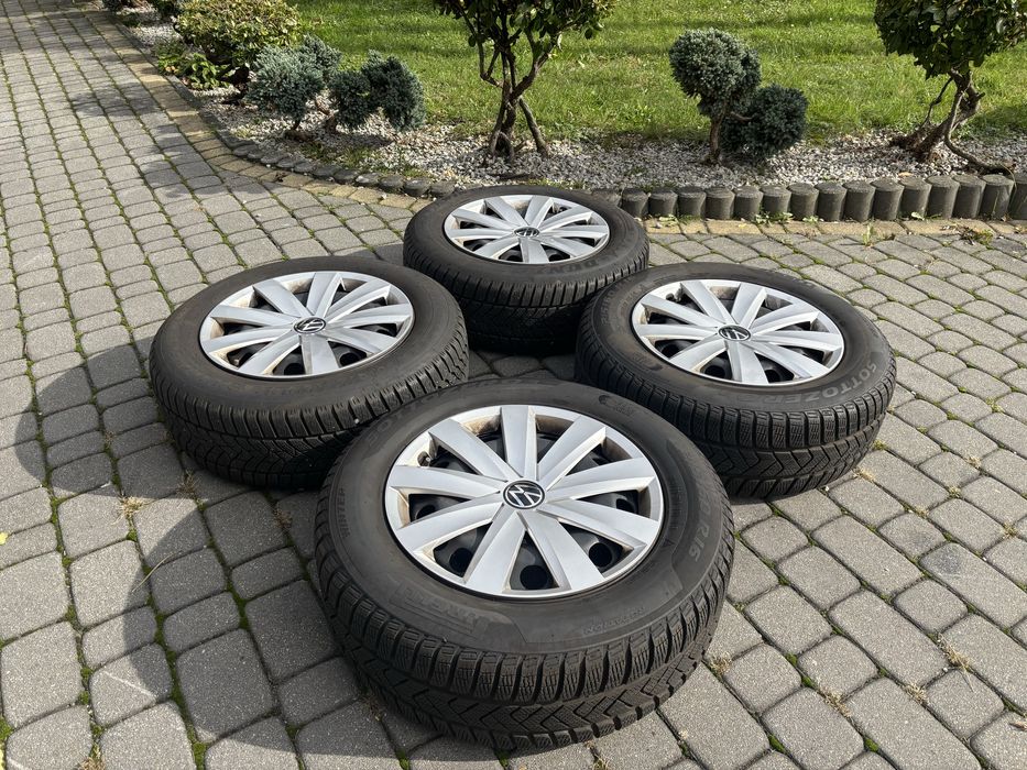 Koła opony zimowe 215/60/R16 Pirelli 2023 VW PASSAT GOLF A3 Skoda Audi