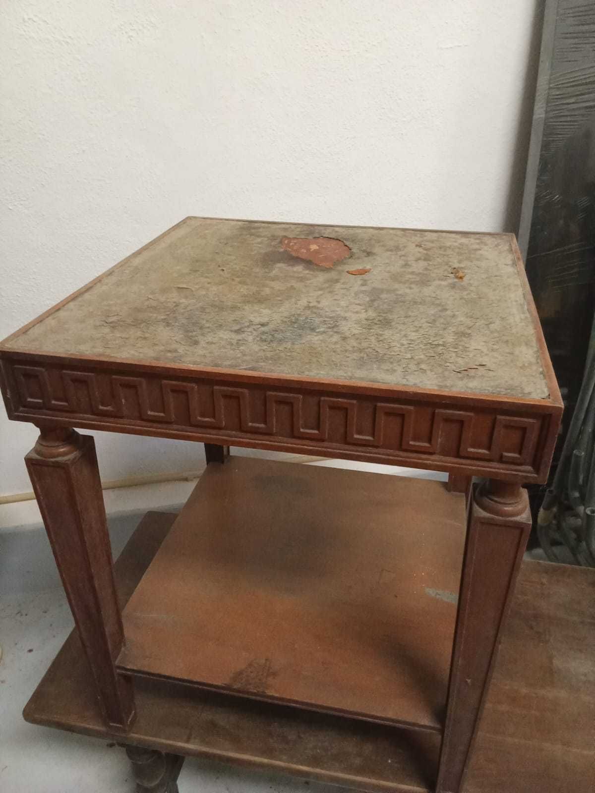 Mesa de Apoio em Madeira Maciça
