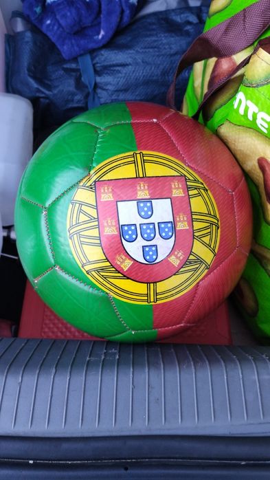 Bola de futebol usada – ideal para treino ou lazer