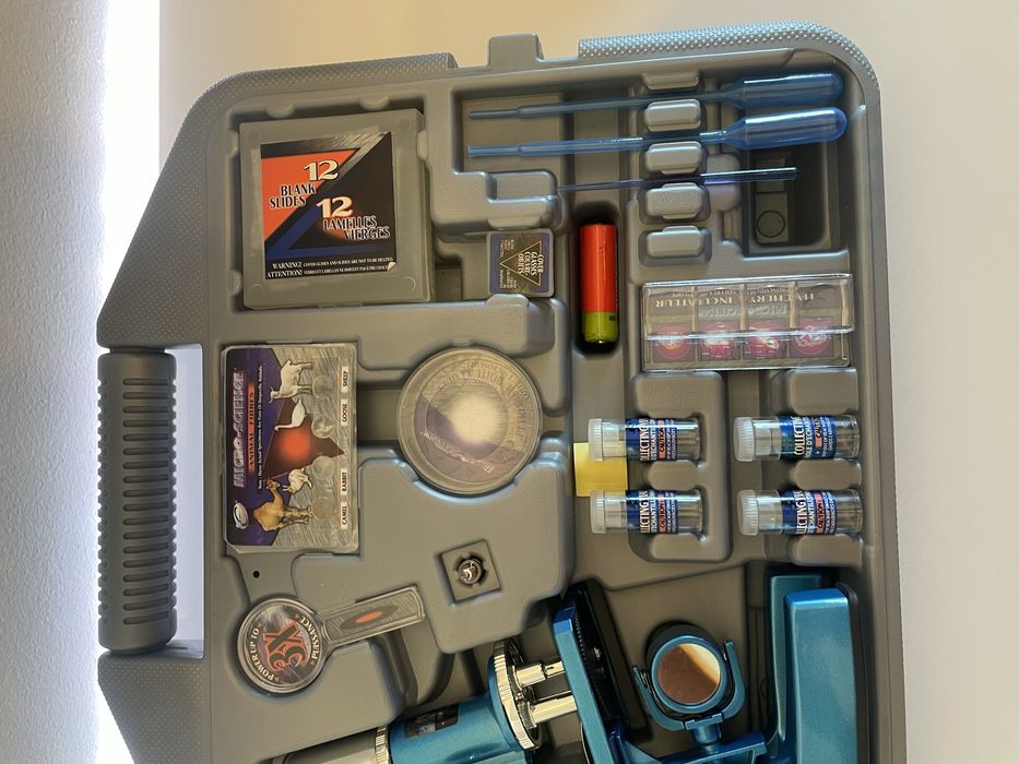 MICROSCÓPIO DELUXE | Usado, mas em bom estado!!