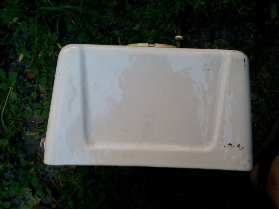 бачок пластиковый