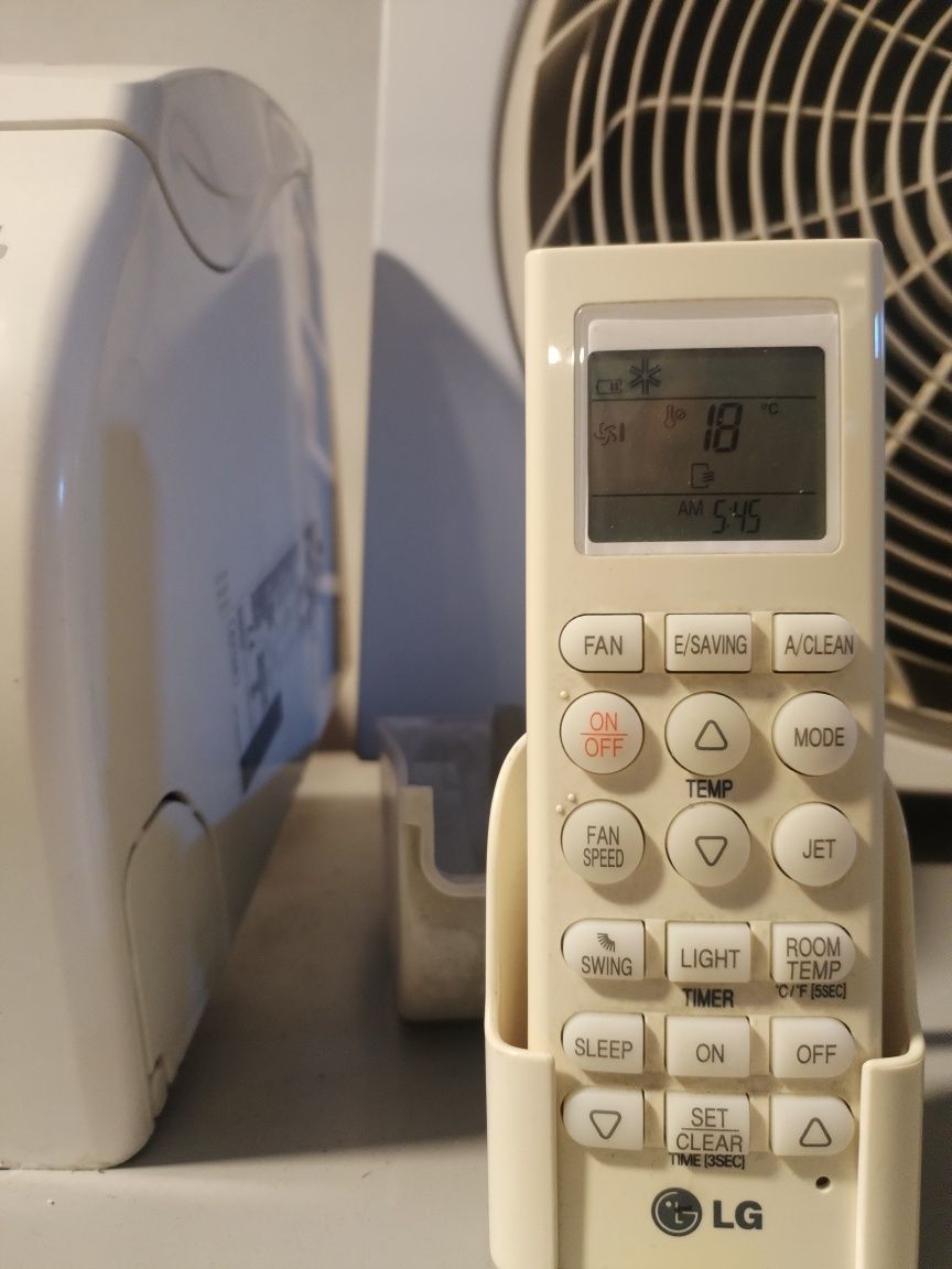 Ar condicionado LG INVERTER V completo com comando 12000 BTU