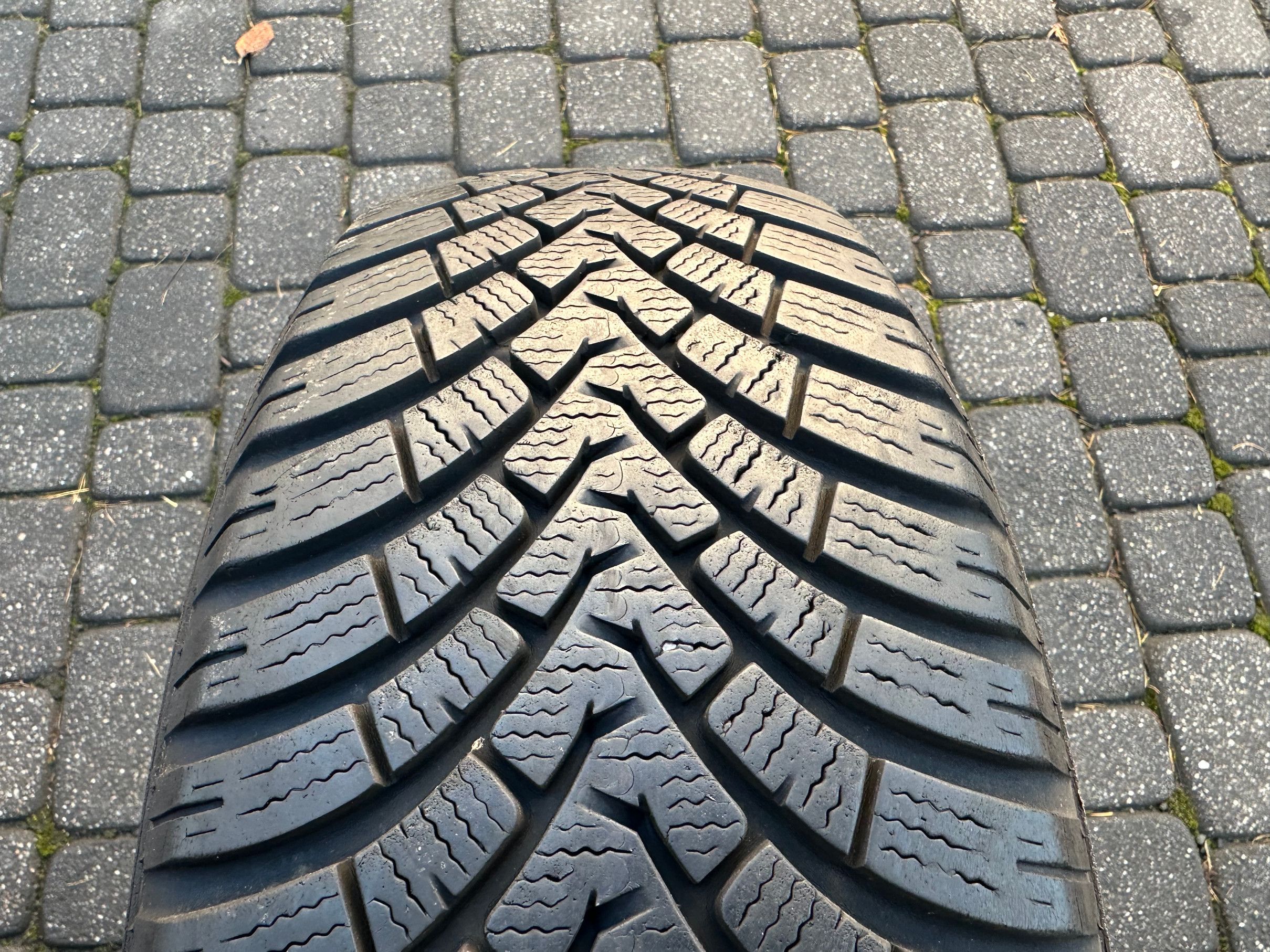 Opony Falken Eurowinter HS01 - 195/65/15