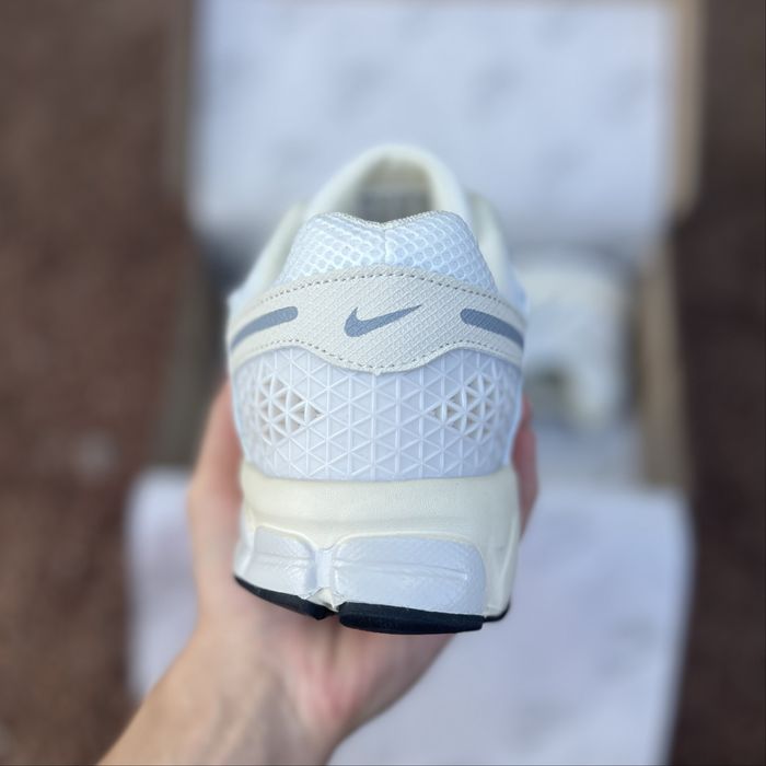 Універсальні кросівки Nike Vomero 5 white чоловічі та жіночі кросівки