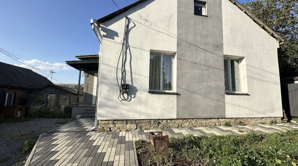 Продаж хорошого будинку