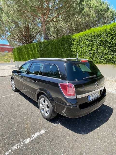 Opel Astra Station Wagon em bom estado