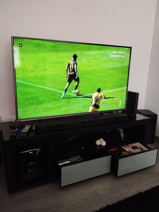 Vendo móvel TV em bom estado, não tem nenhum risco