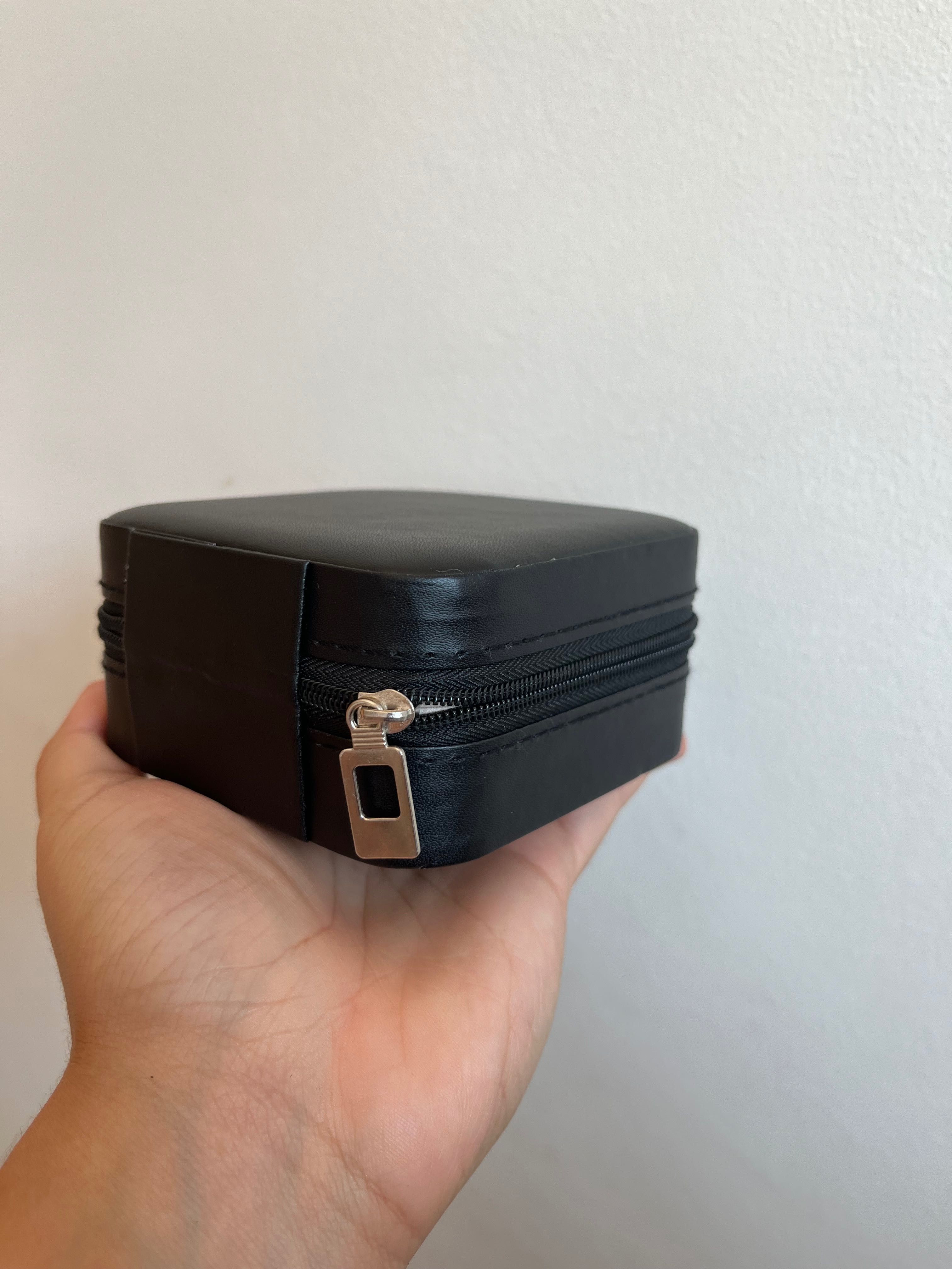 Porta jóias com jóias (11 peças)