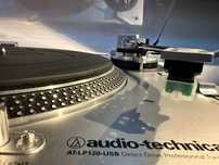 Gramofon Audio Technika LP120USB + mata Technics + zapasowa igła