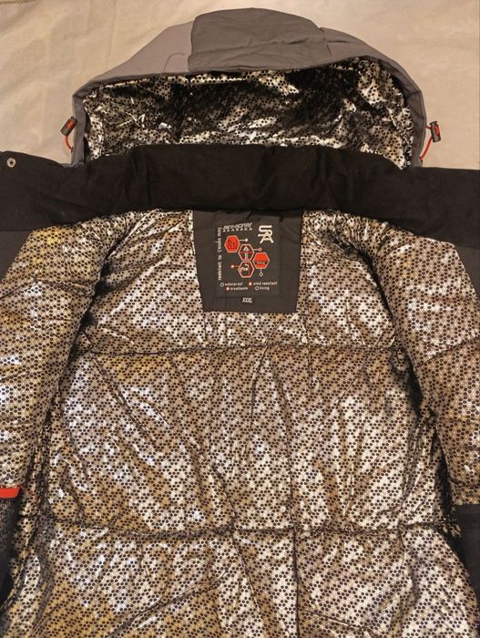 Зимова чоловіча куртка