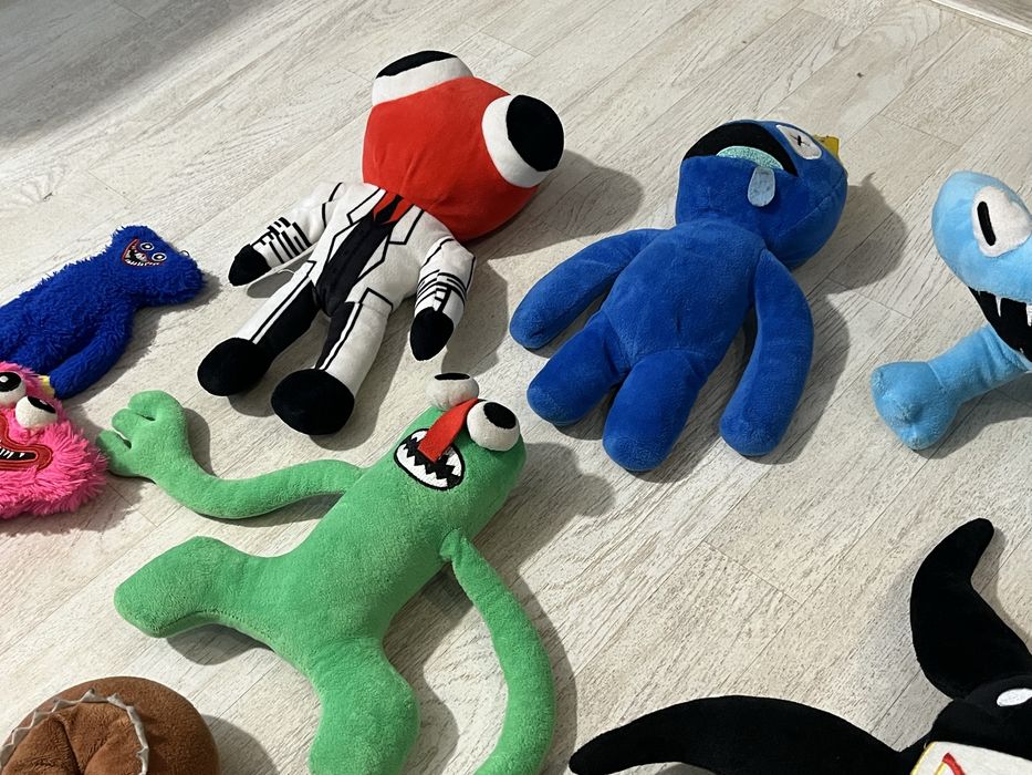 Набір іграшок Rainbow friends roblox персонаж іграшки