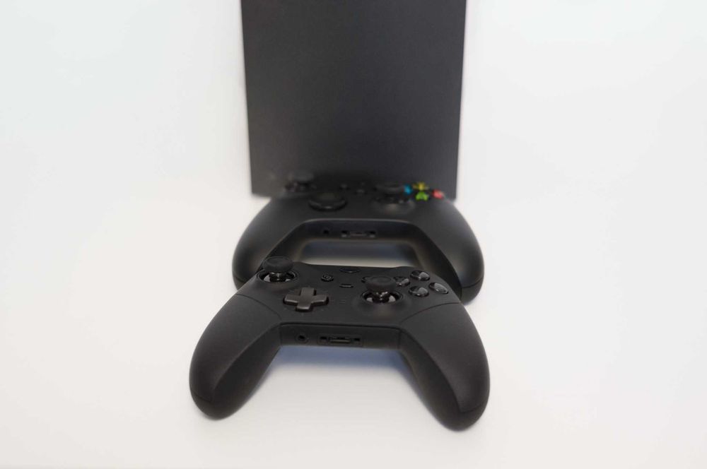 Consola Xbox Series X 1 TB — 2 comandos (Elite Series 2)