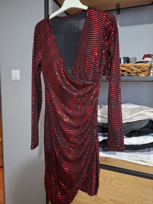 Czerwona sukienka roz. M