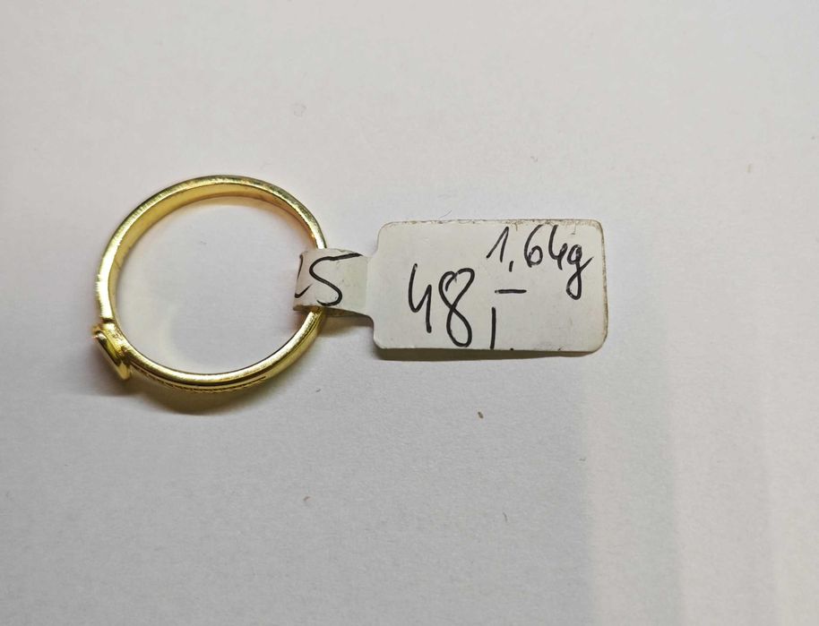 Srebrny pierścionek 925 1,64G Pozłacany