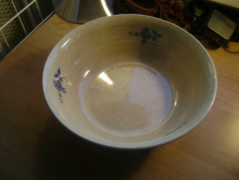 Starocie z PRL - Stare naczynia  z porcelany = Miska z Tułowic
