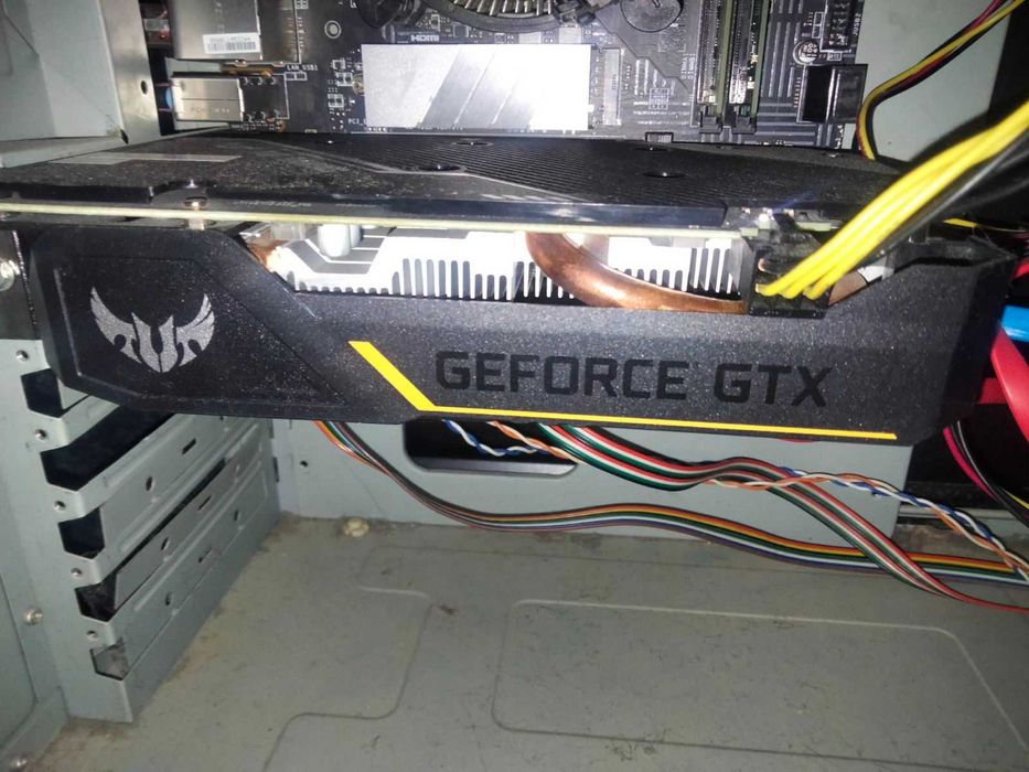 Видеокарта NVIDIA GeForce GTX 1650 SUPER (4 ГБ)