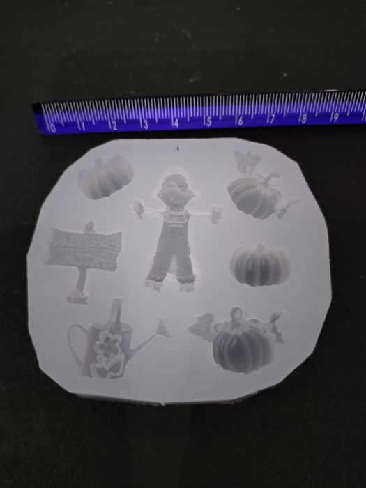 Foremki silikonowe do mydła, świec, żywicy