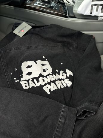 Джинсова куртка унісекс у стилі баленсіага balenciaga