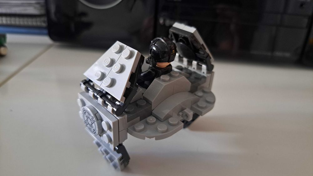 nave LEGO Star Wars TIE Advance Prototype