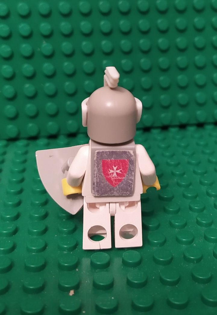 Lego Castle minifigurka rycerza z zestawu 375 lub 6075