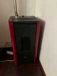 Salamandra a pellets Indigo Evo Burdeos 7 KW vermelho Freepoint.