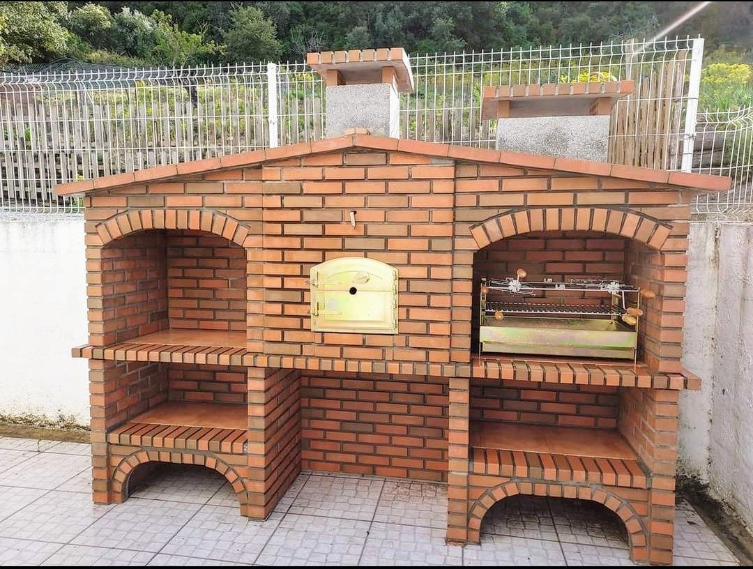Churrasqueiras rusticas e linha moderna