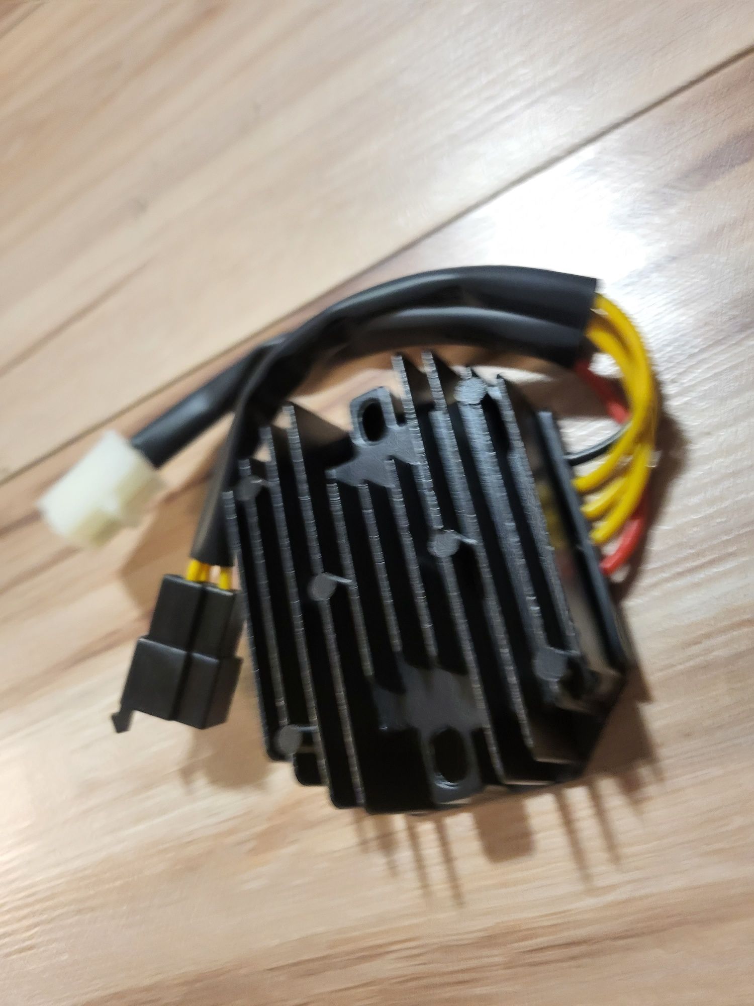 Dr 350 sv 650 ls savage regulator napięcia do suzuki  250