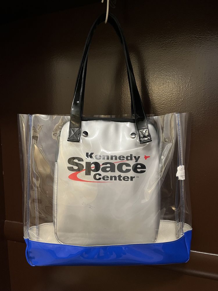 Эксклюзивная сумка NASA, из магазина при Космическом Центре.