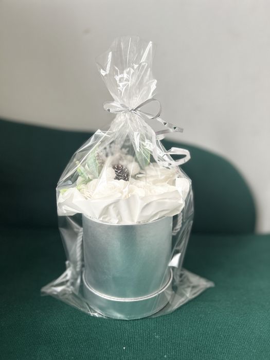 Box z różami mydlanymi