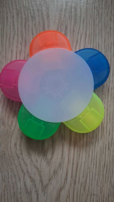 Wielokolorowy zakreślacz