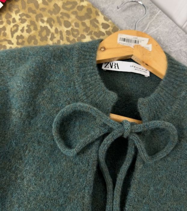 Жіноча кофта фірма zara ,розмір м, в складі шерсть, тепла, стильна