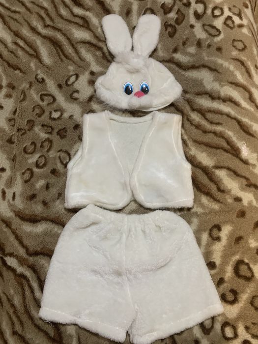 Прокат новорічного костюма зайки