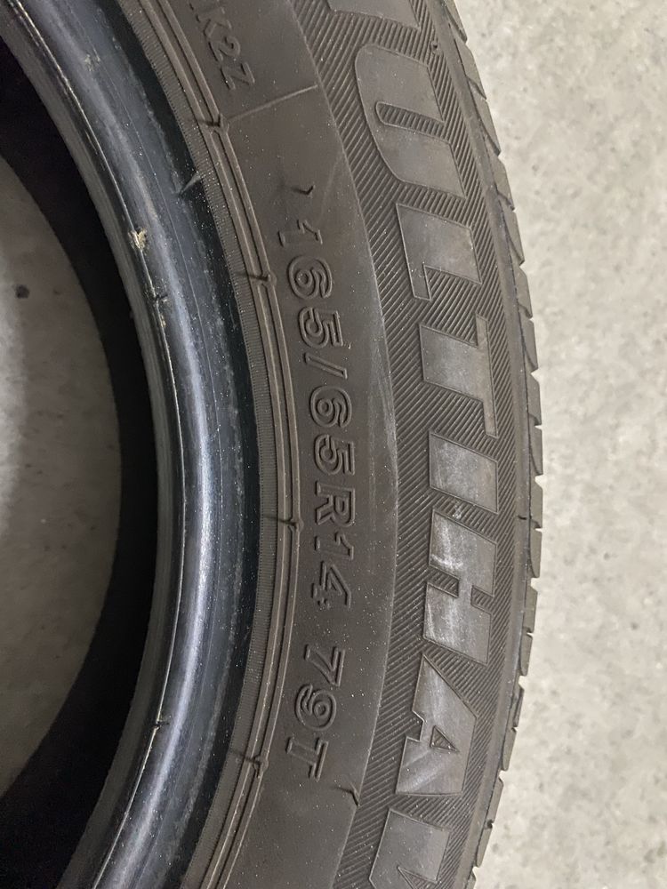 Vendo pneu Firestone Multihawk 2 em excelente estado apenas 30€!