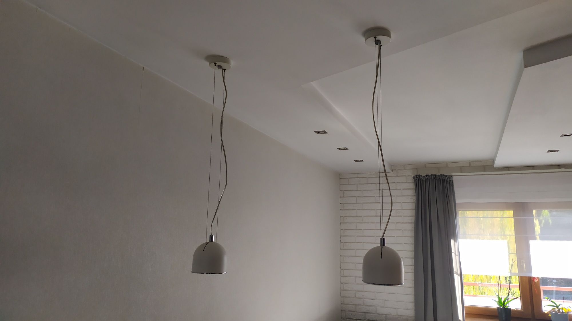 Lampa regulowana wisząca biała -cena za 2 sztuki / żarówka E27