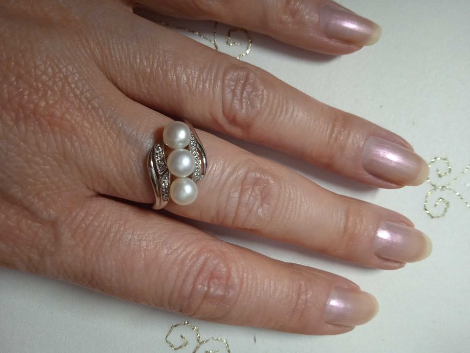 Гламурне кільце з натуральними перлами, срібло 925,р.17,5