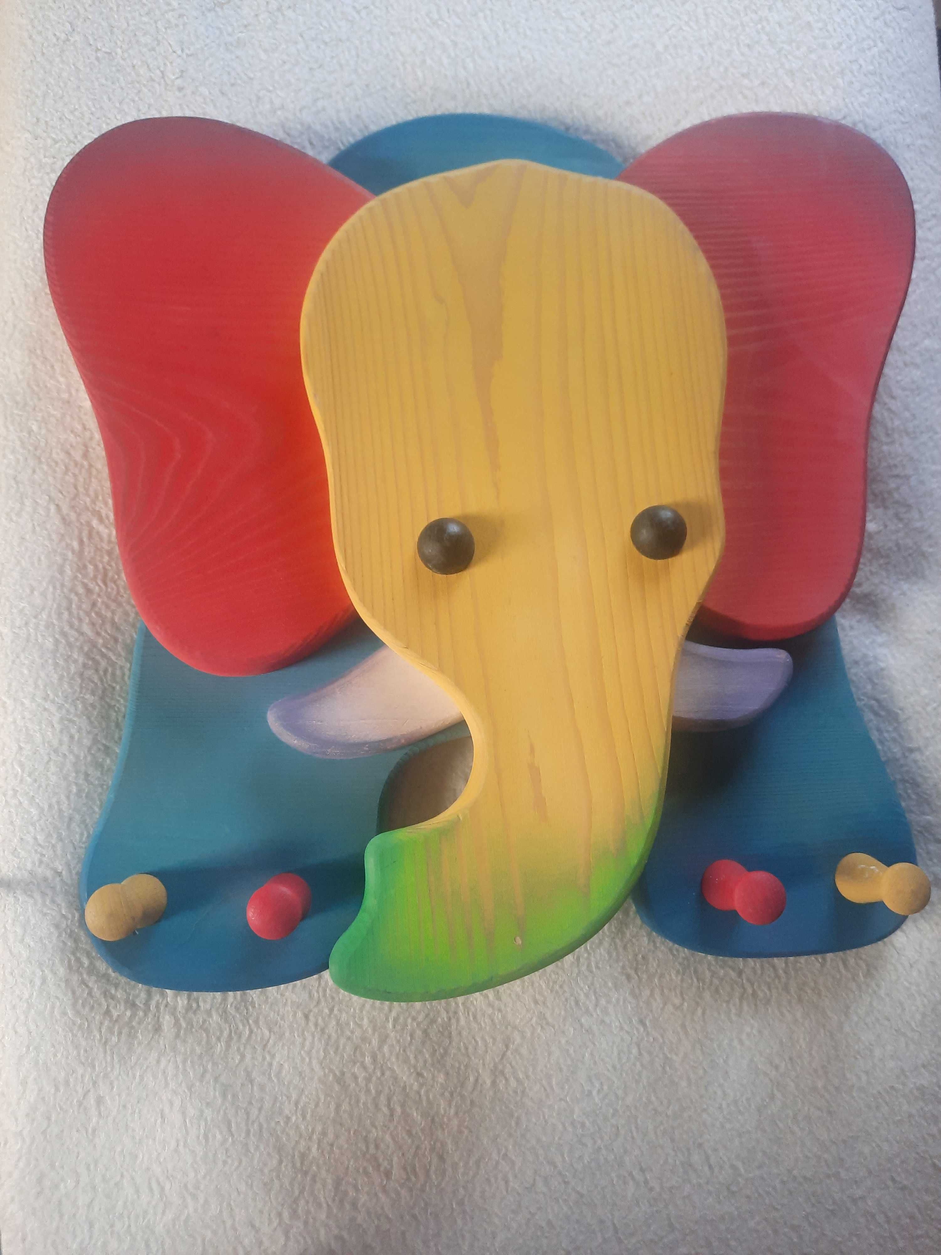Drewniany wieszak dziecięcy Słoń