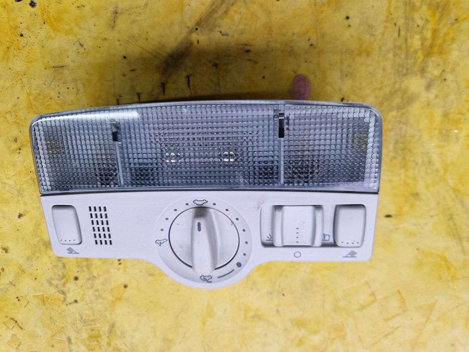 Lampka Podsufitki Vw Audi Seat Skoda 1J0.947.105.J