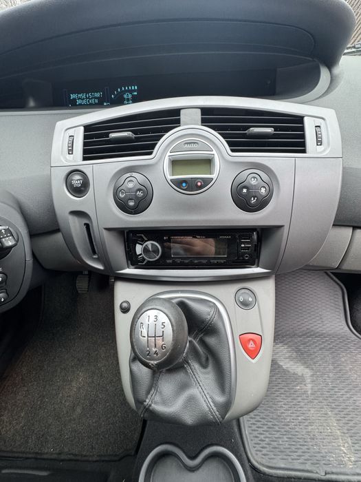 Renault Scenic 2 1.6 бензин