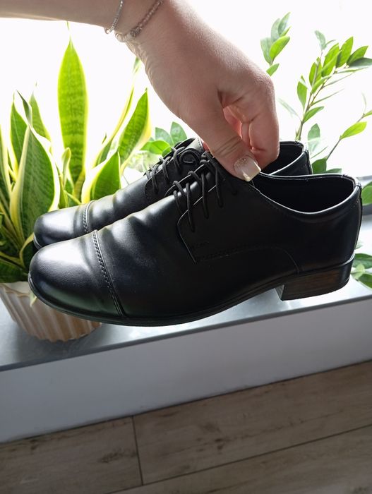 Pantofle buty komunijne 36 Gamabut