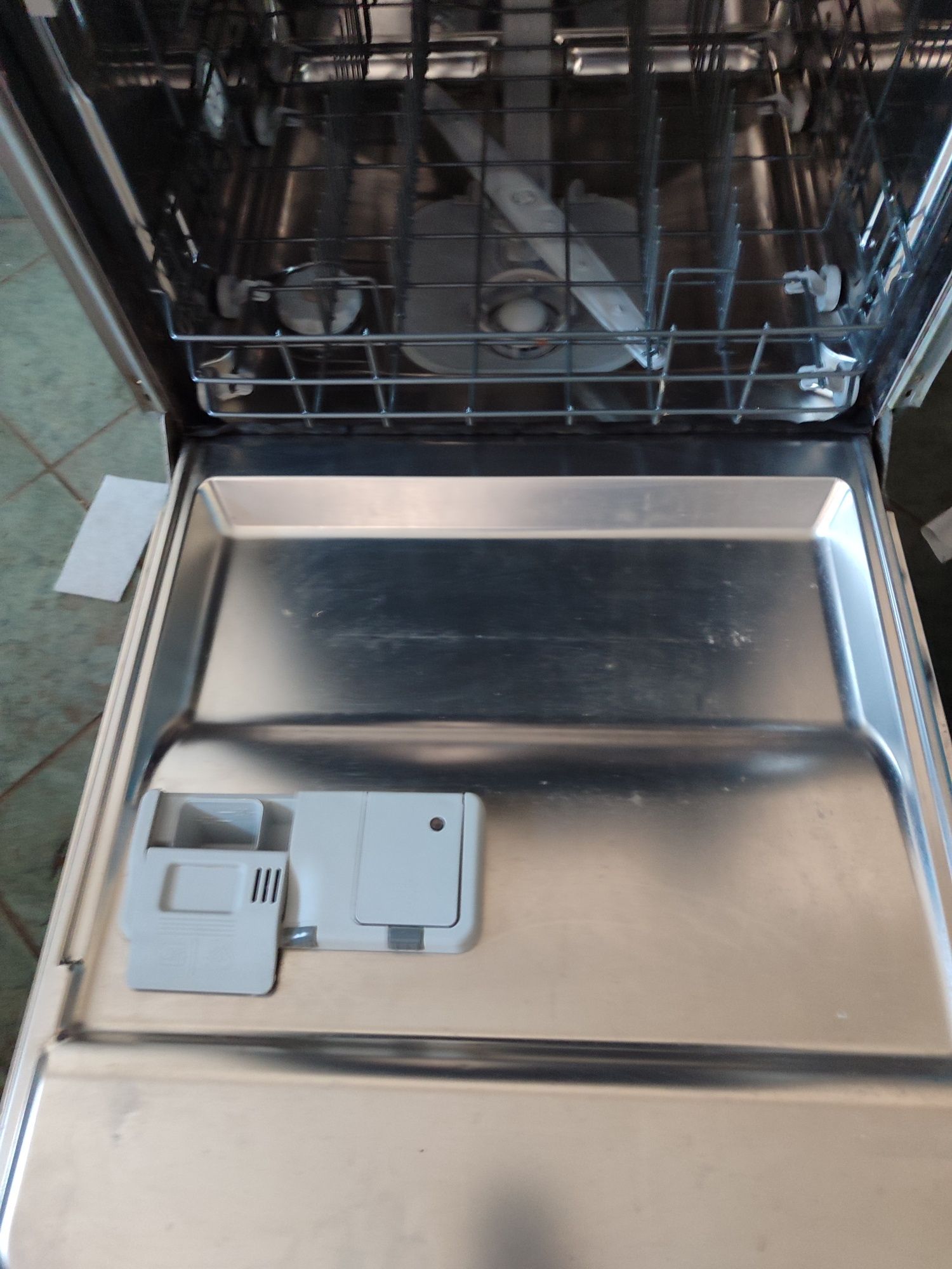 Zmywarka do zabudowy Whirlpool 60cm sprawna 100%