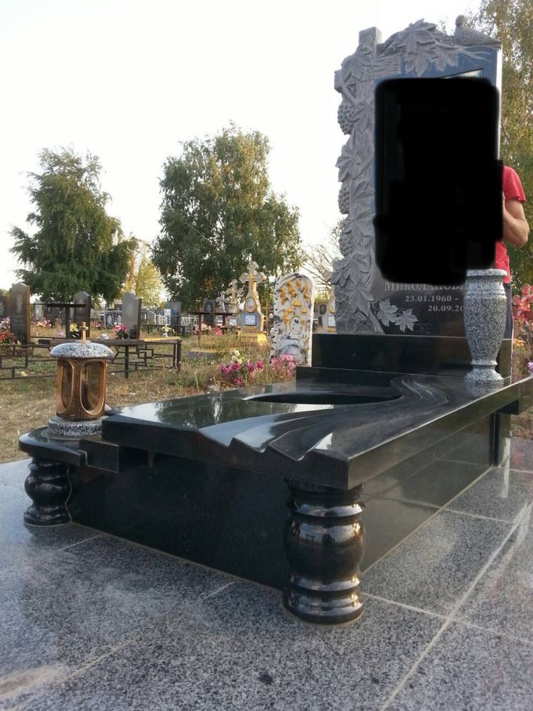 Памʼятники гранітні з установкою Нові Санжари