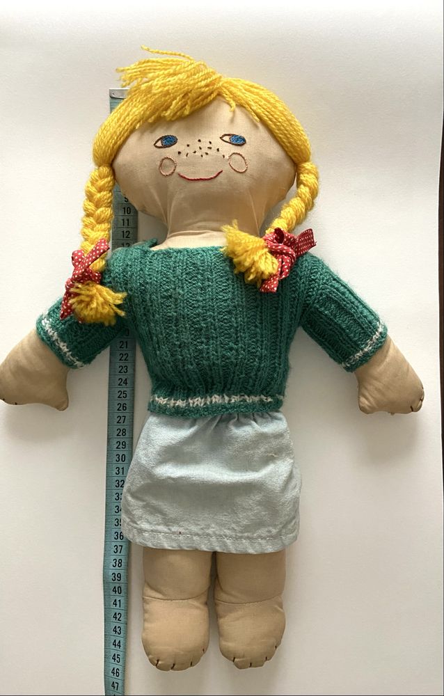 Boneca de pano, toda feita à mão