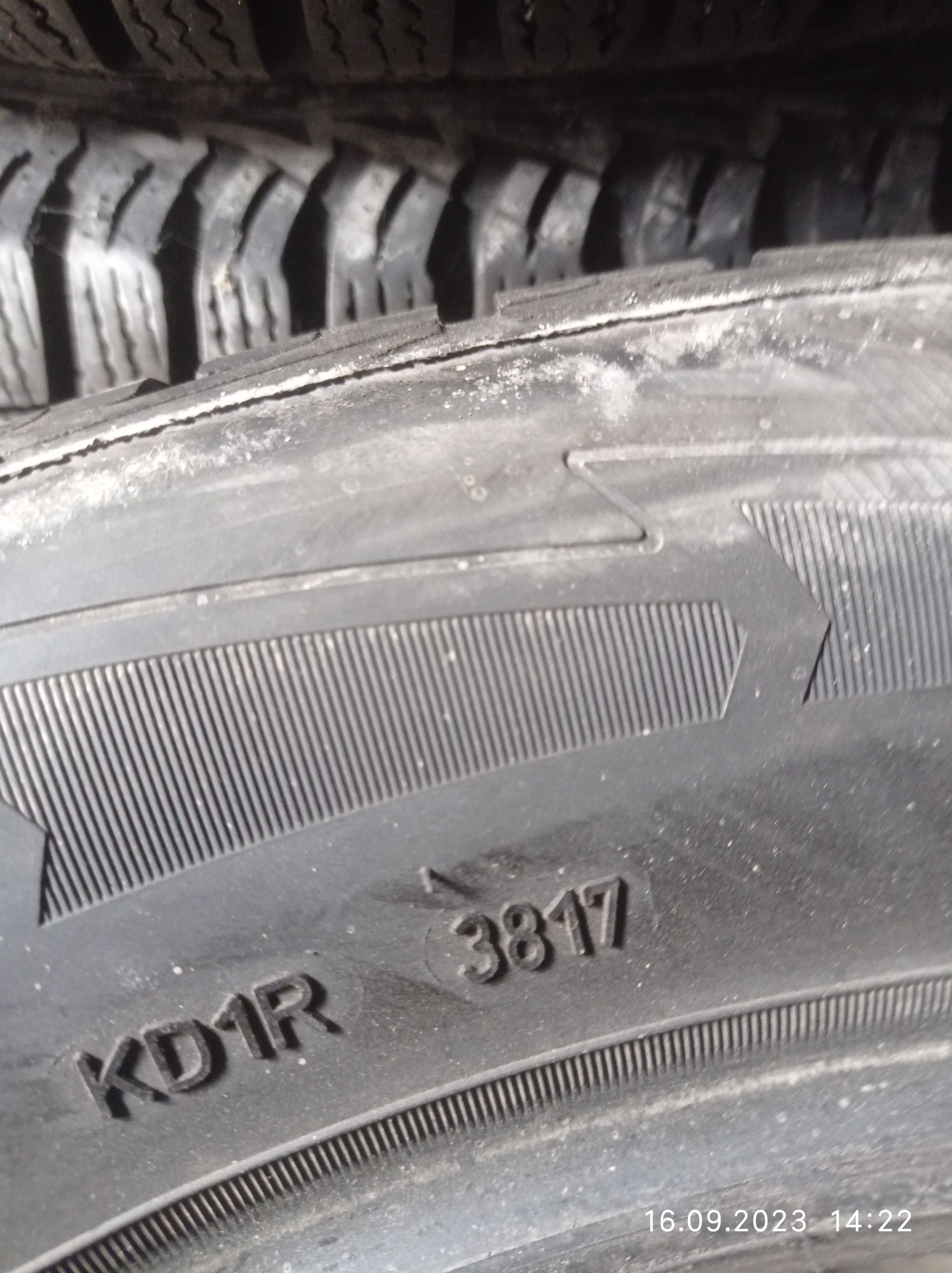 GOODYEAR UltraGrip Performance  215/60R17